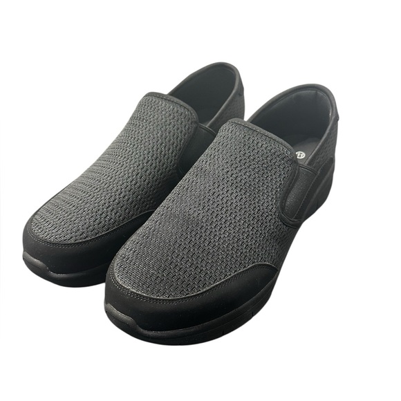 Skechers Men’s Slip-On Shoes Size 11 Black Memory Foam Relaxed Fit - Picture 1 of 6